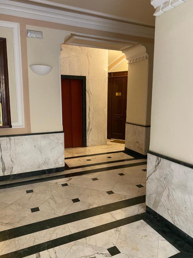 “La Pinta” Elegante Appartamento Al Vomero Nápoles Exterior foto